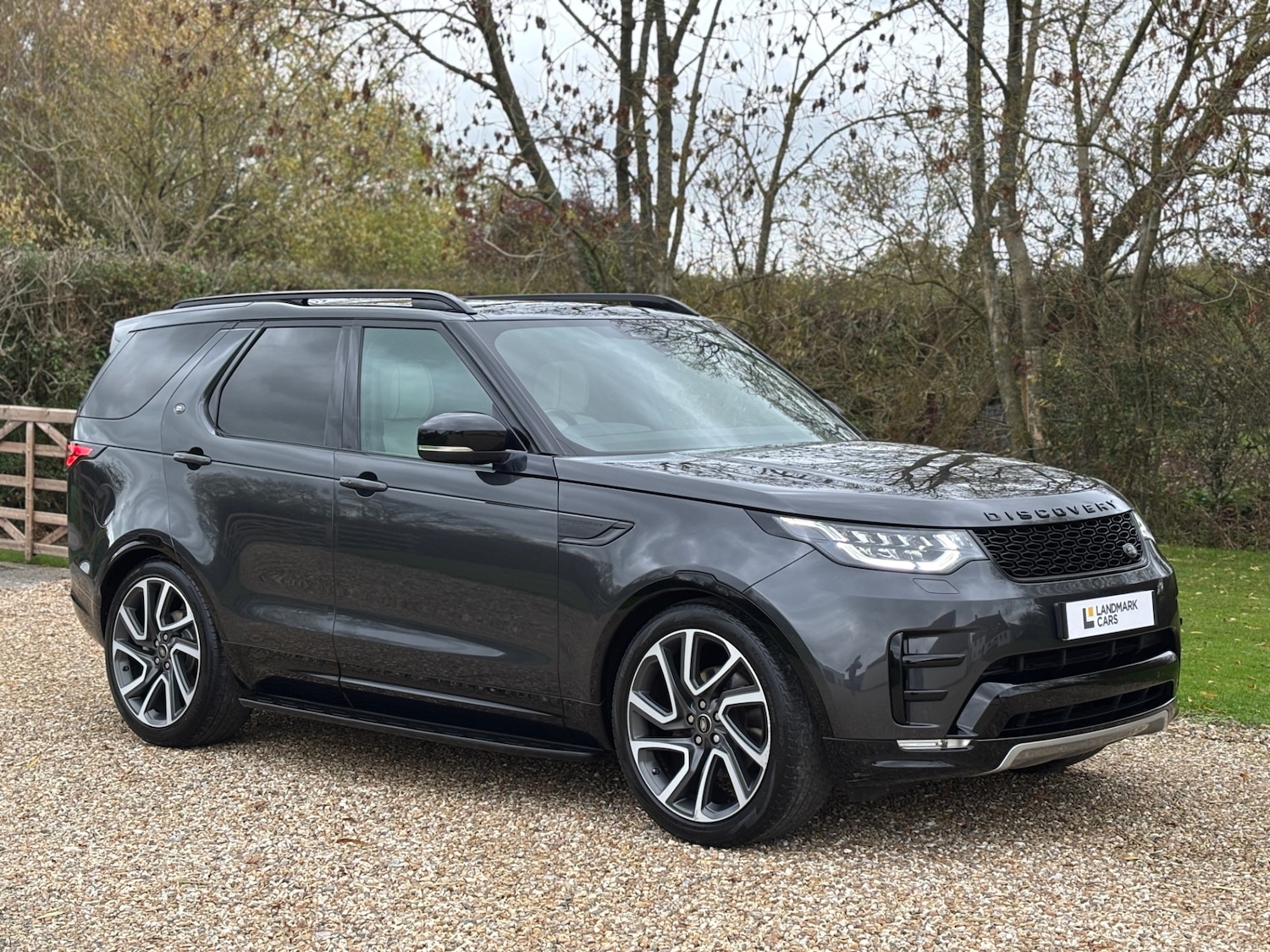 Used Land Rover Discovery 2017 for sale - 76418526: Photo 1
