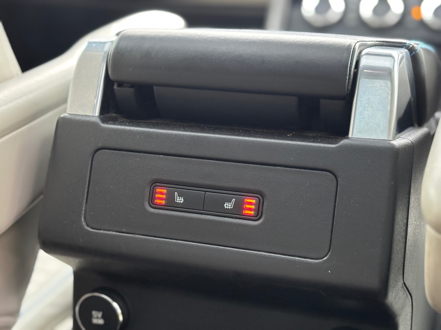 Used Land Rover Discovery 2017 for sale - 76418526: Photo 12