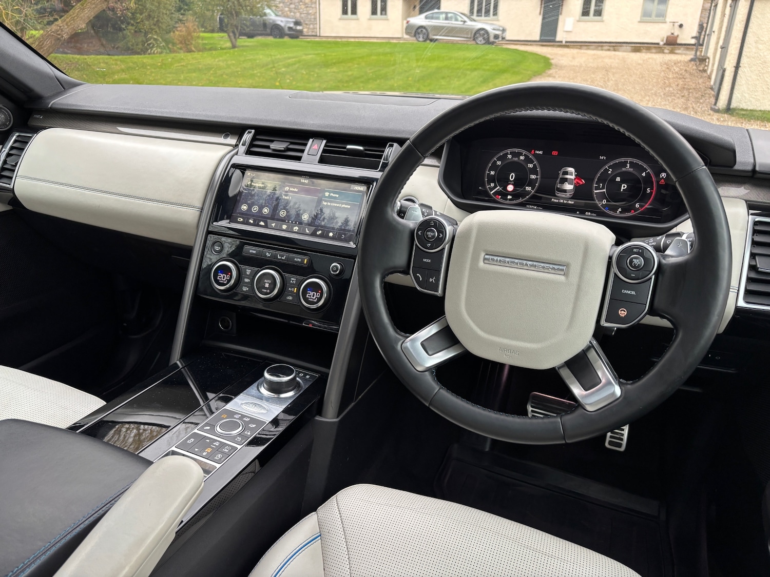 Used Land Rover Discovery 2017 for sale - 76418526: Photo 13