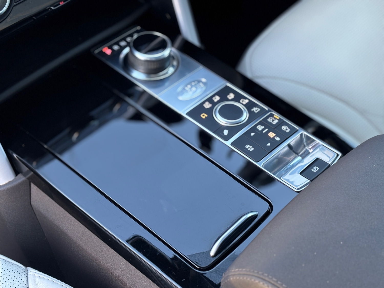 Used Land Rover Discovery 2018 for sale - 76707408: Photo 18