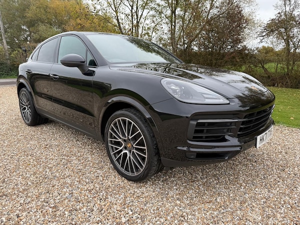 Used Porsche Cayenne 2021 for sale - 76281700: Photo 2