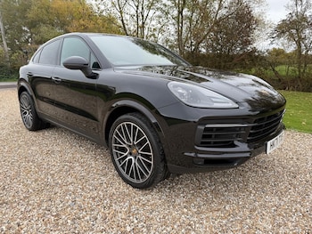 Used Porsche Cayenne 2021 for sale - 76281700: Photo 2
