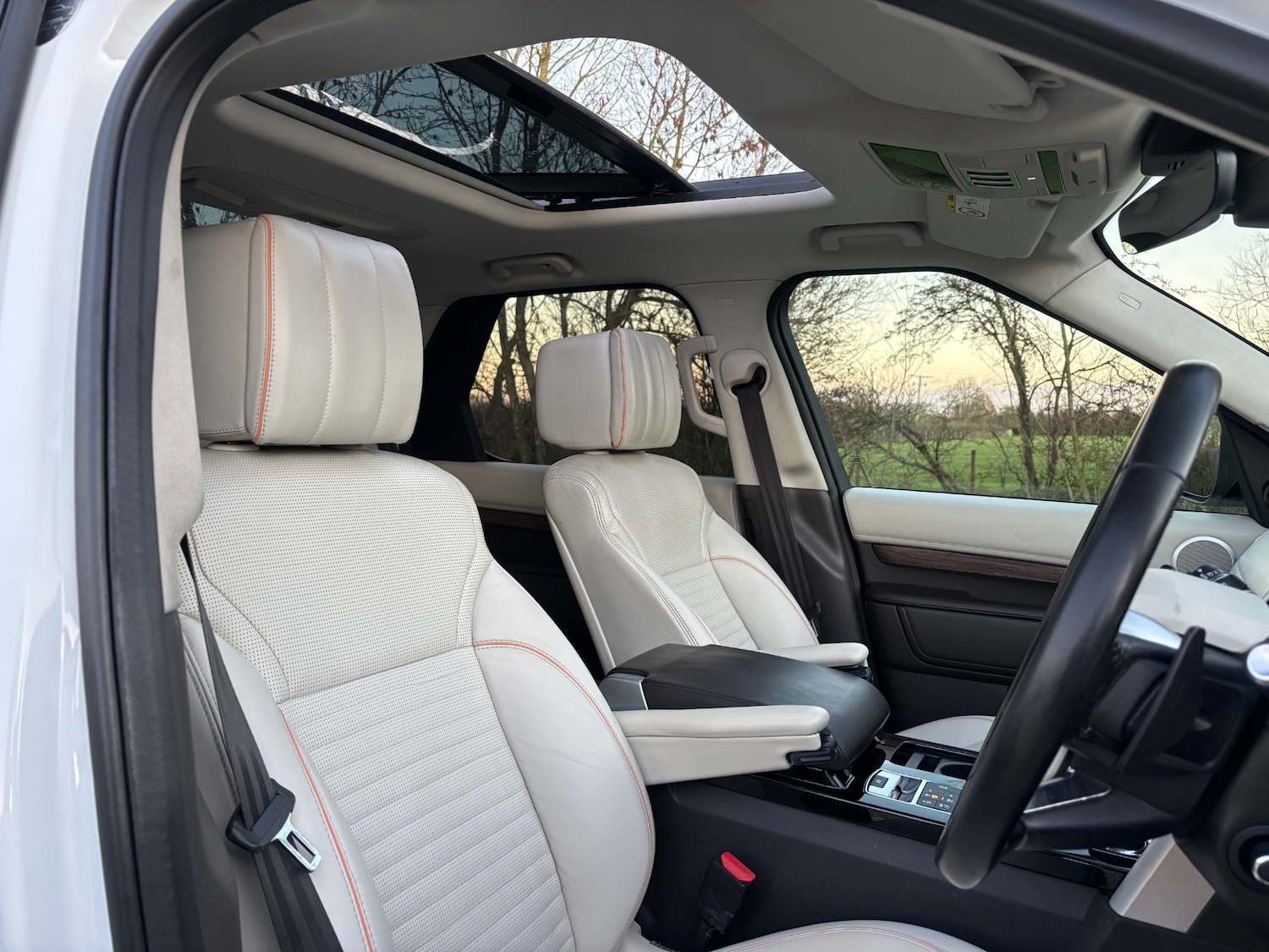 Used Land Rover Discovery 2017 for sale - 76643784: Photo 10