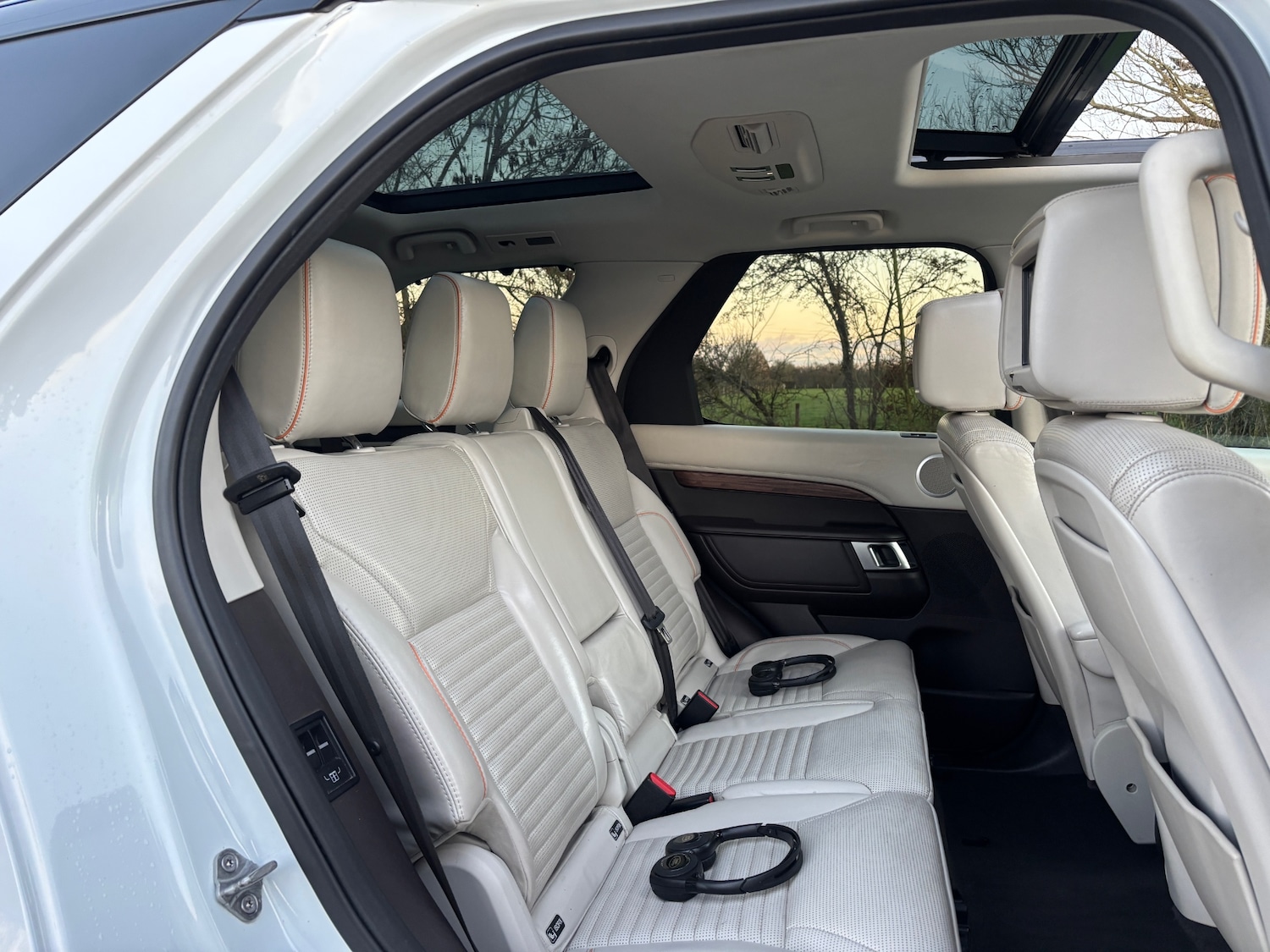 Used Land Rover Discovery 2017 for sale - 76643784: Photo 15