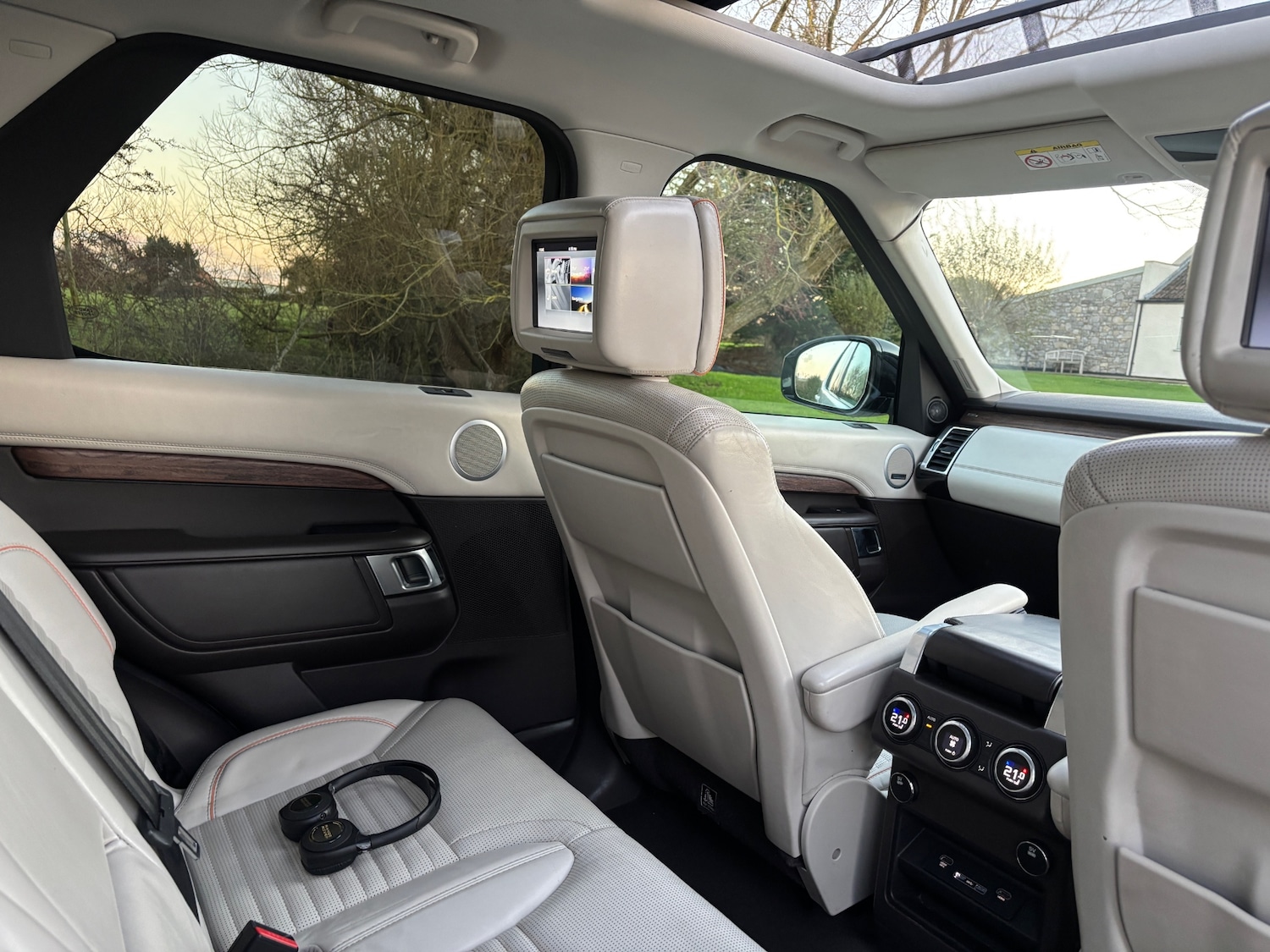 Used Land Rover Discovery 2017 for sale - 76643784: Photo 16