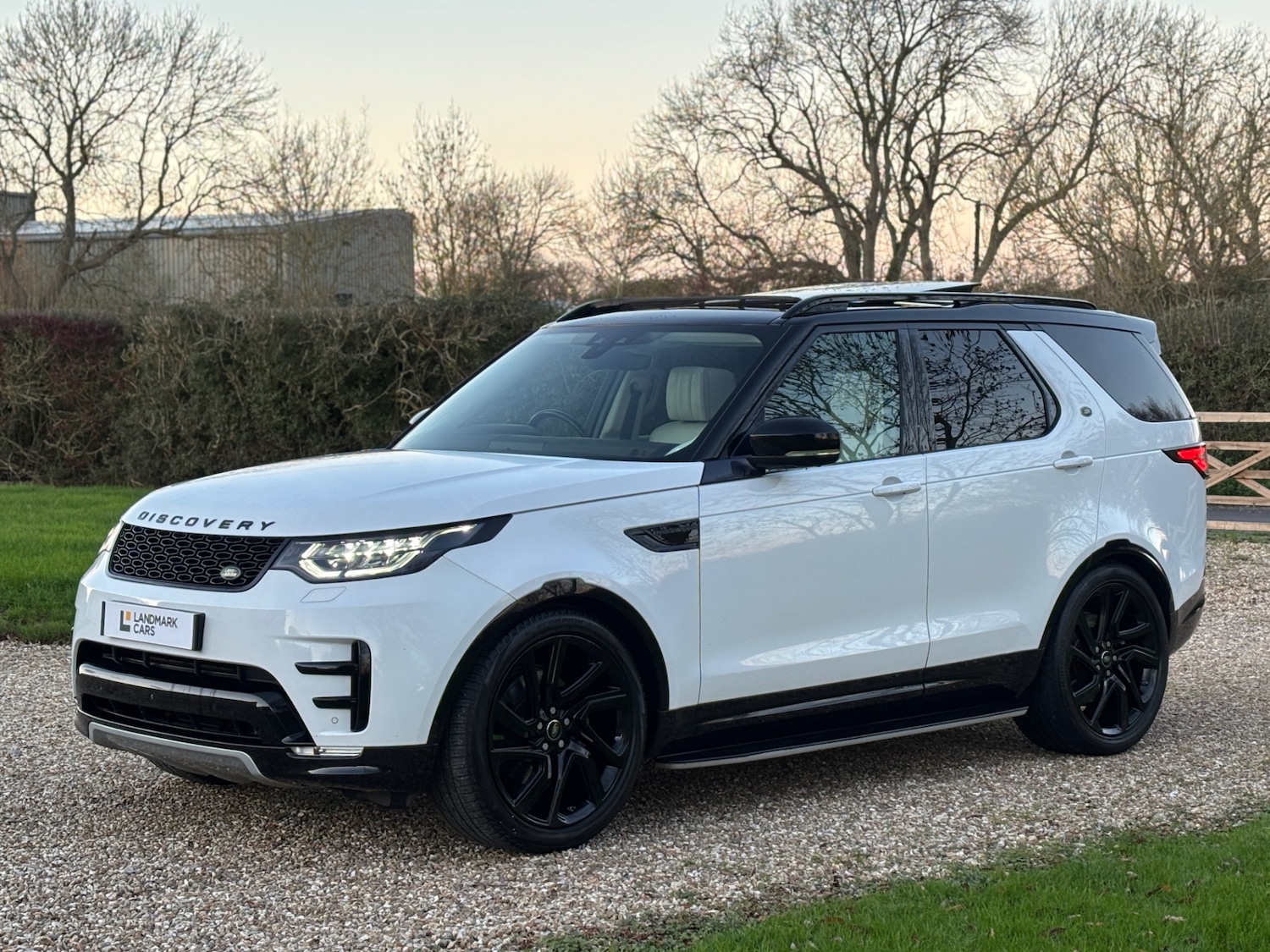 Used Land Rover Discovery 2017 for sale - 76643784: Photo 3
