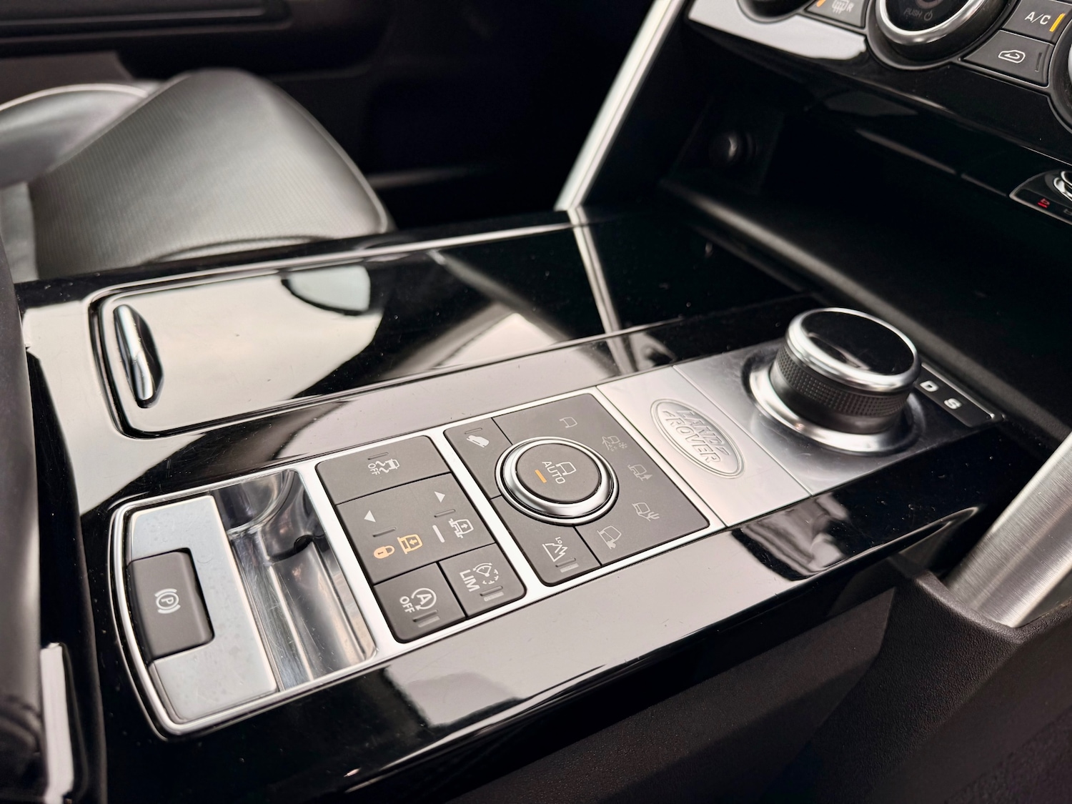 Used Land Rover Discovery 2018 for sale - 77504393: Photo 16