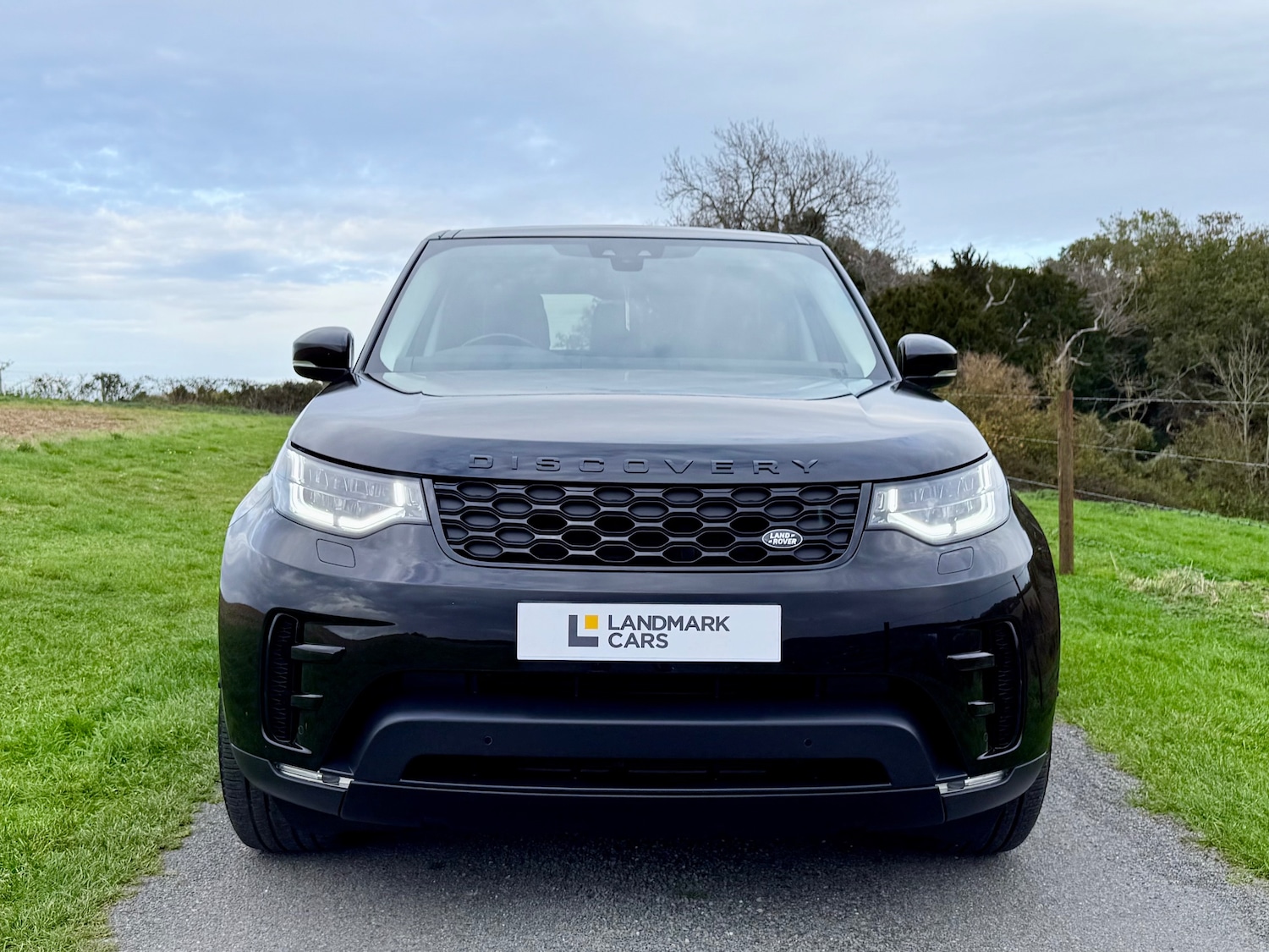Used Land Rover Discovery 2018 for sale - 77504393: Photo 2