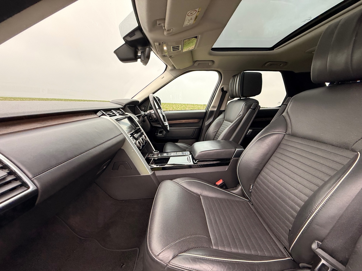 Used Land Rover Discovery 2018 for sale - 77504393: Photo 24