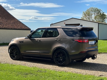 Used Land Rover Discovery 2017 for sale - 76037871: Photo