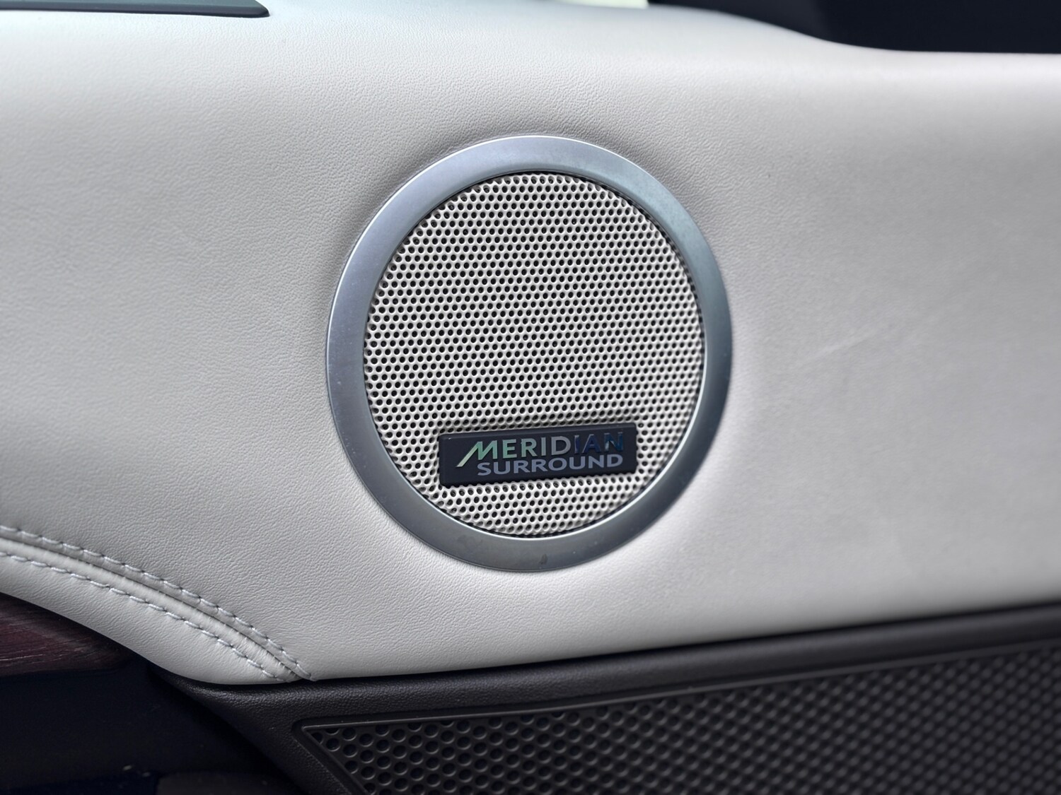 Used Land Rover Discovery 2018 for sale - 77983383: Photo 16