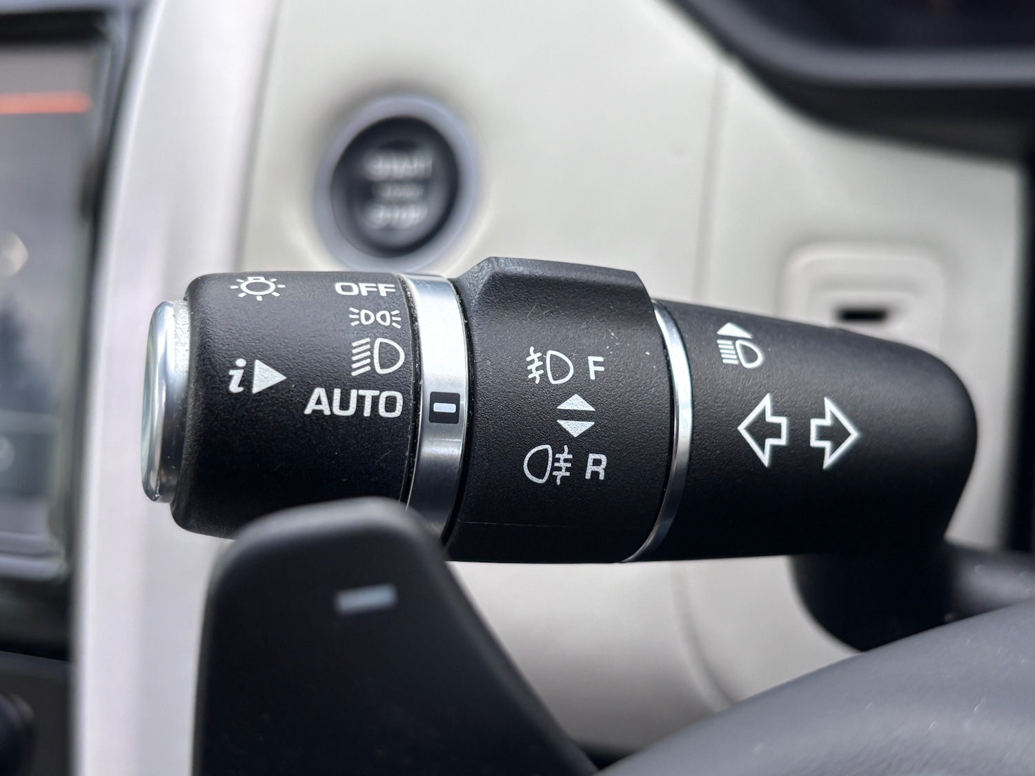 Used Land Rover Discovery 2018 for sale - 77983383: Photo 24