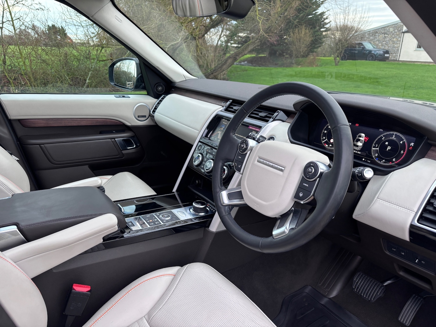 Used Land Rover Discovery 2018 for sale - 77983383: Photo 9