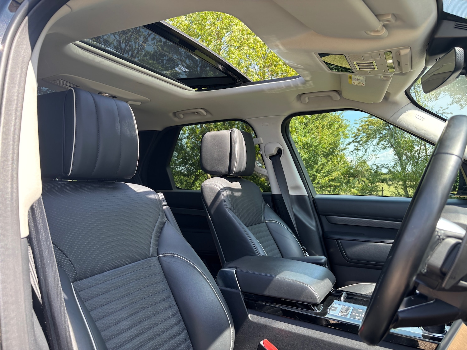 Used Land Rover Discovery 2018 for sale - 78063508: Photo 15