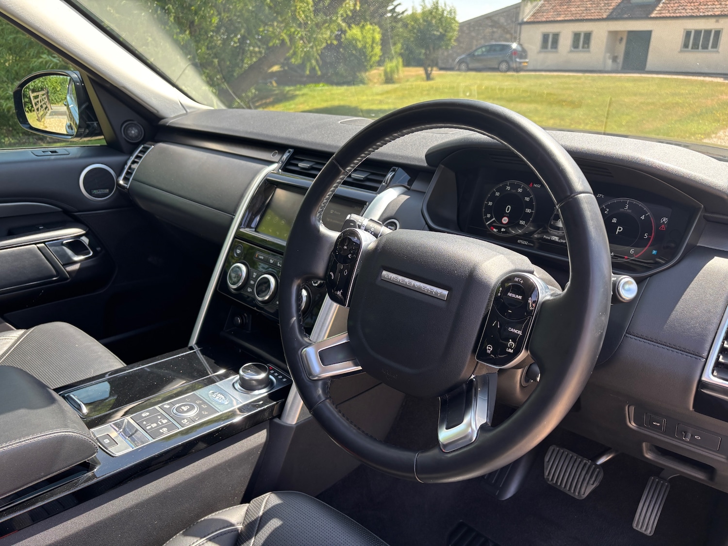 Used Land Rover Discovery 2018 for sale - 78063508: Photo 16