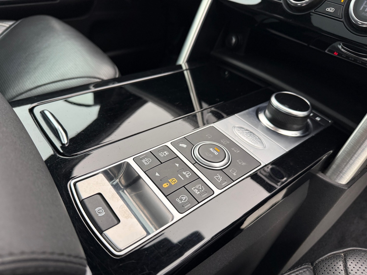 Used Land Rover Discovery 2017 for sale - 77604488: Photo 16