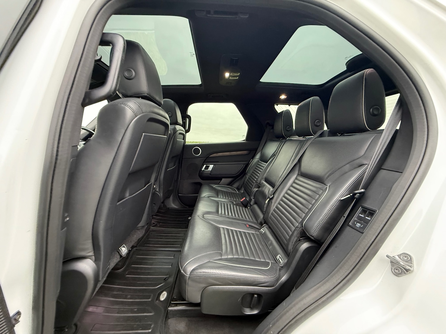 Used Land Rover Discovery 2017 for sale - 77604488: Photo 22