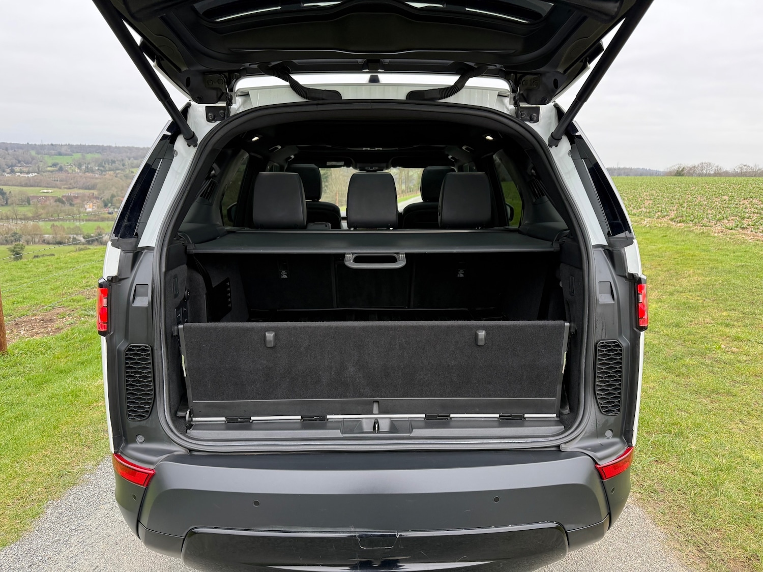 Used Land Rover Discovery 2017 for sale - 77604488: Photo 24