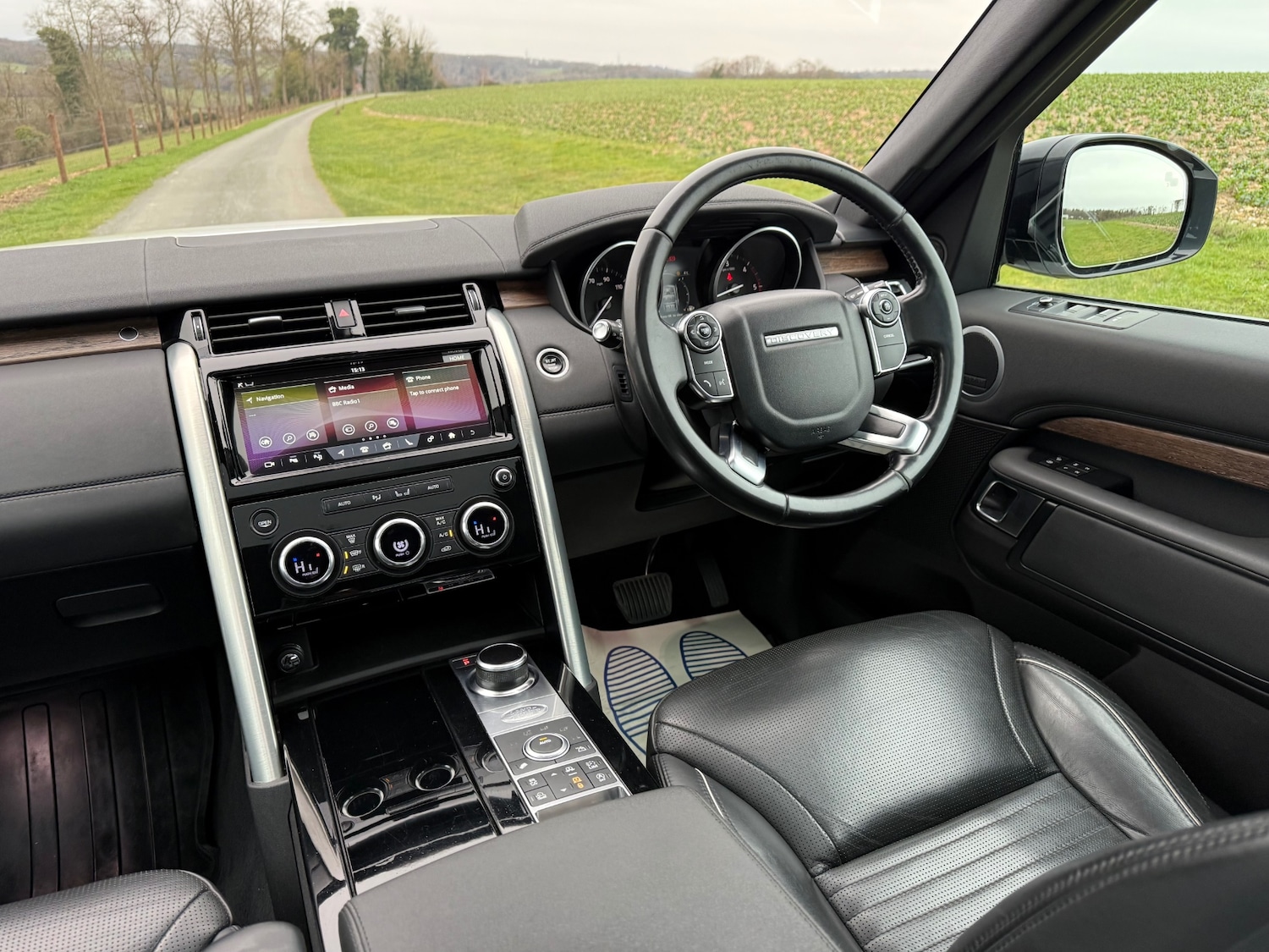 Used Land Rover Discovery 2017 for sale - 77604488: Photo 25