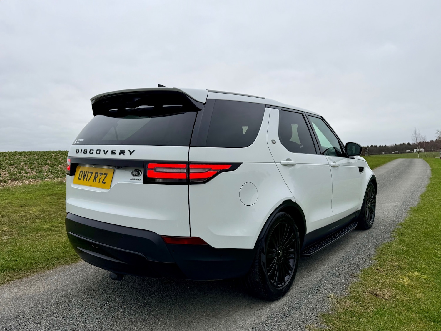 Used Land Rover Discovery 2017 for sale - 77604488: Photo 4