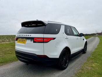 Used Land Rover Discovery 2017 for sale - 77604488: Photo