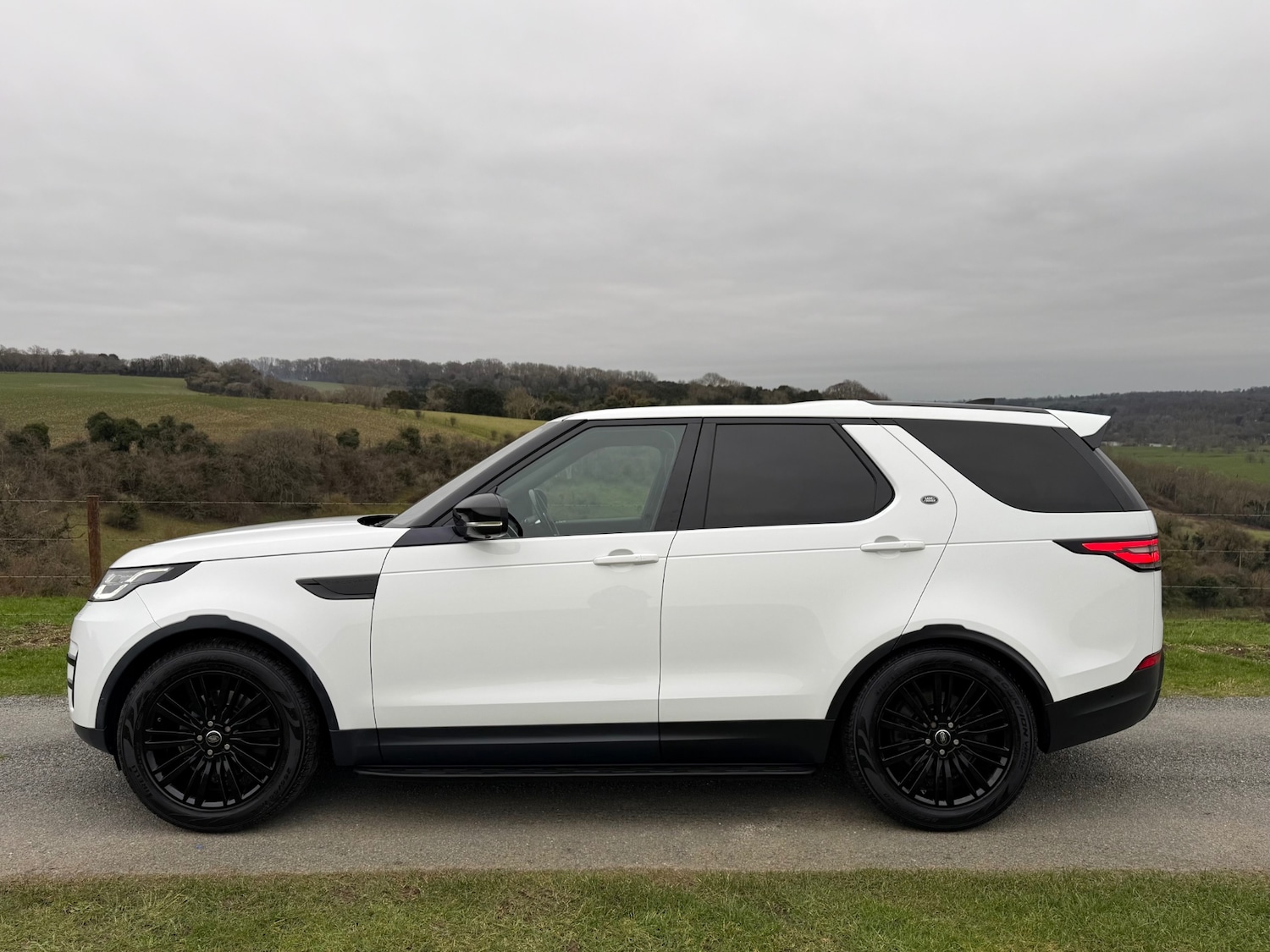 Used Land Rover Discovery 2017 for sale - 77604488: Photo 8