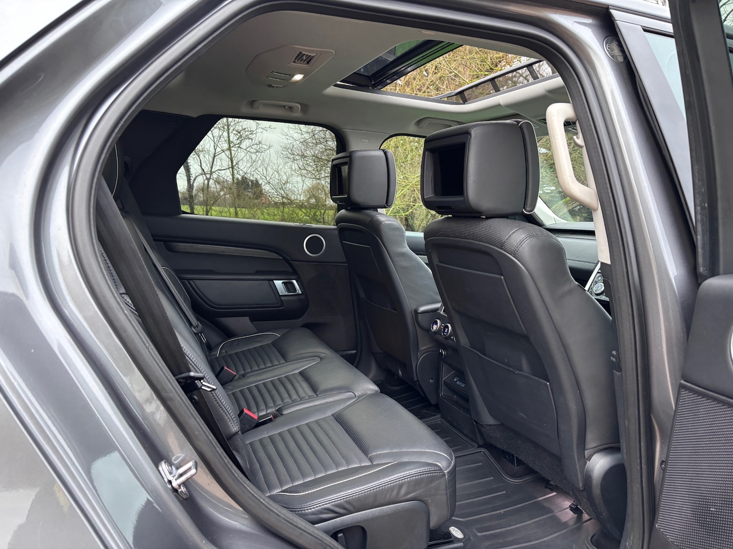 Used Land Rover Discovery 2018 for sale - 77303441: Photo 15