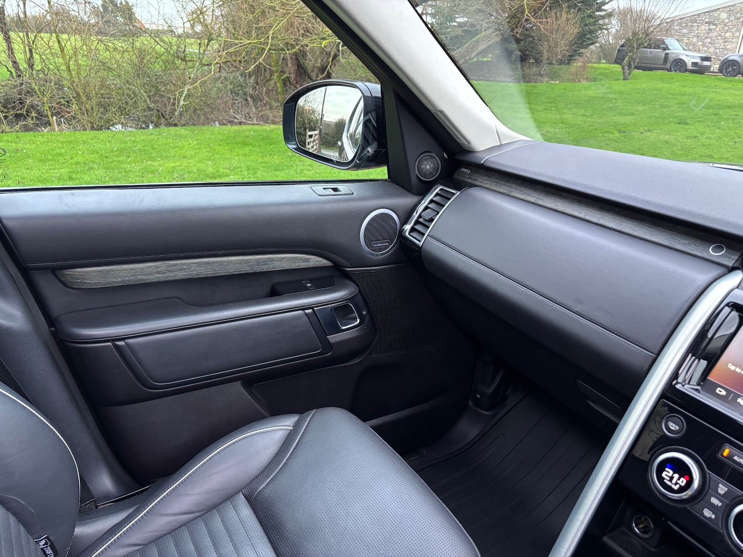 Used Land Rover Discovery 2018 for sale - 77303441: Photo 24