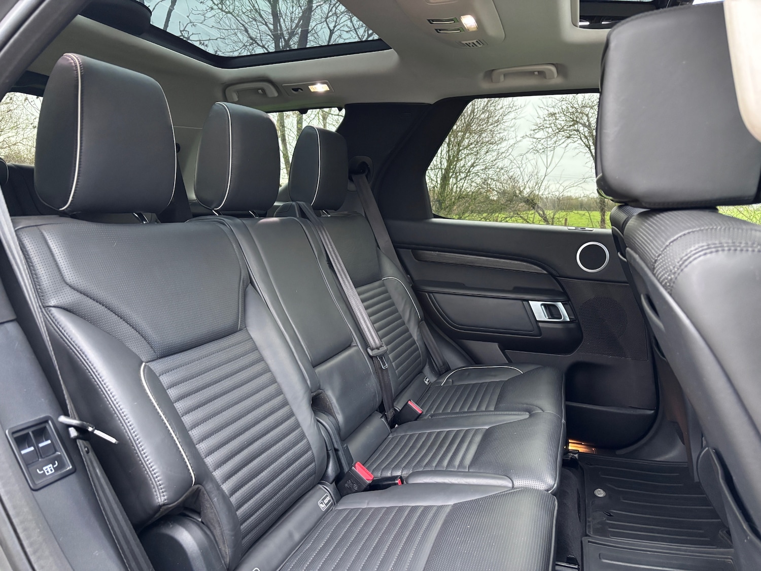 Used Land Rover Discovery 2018 for sale - 77303441: Photo 25