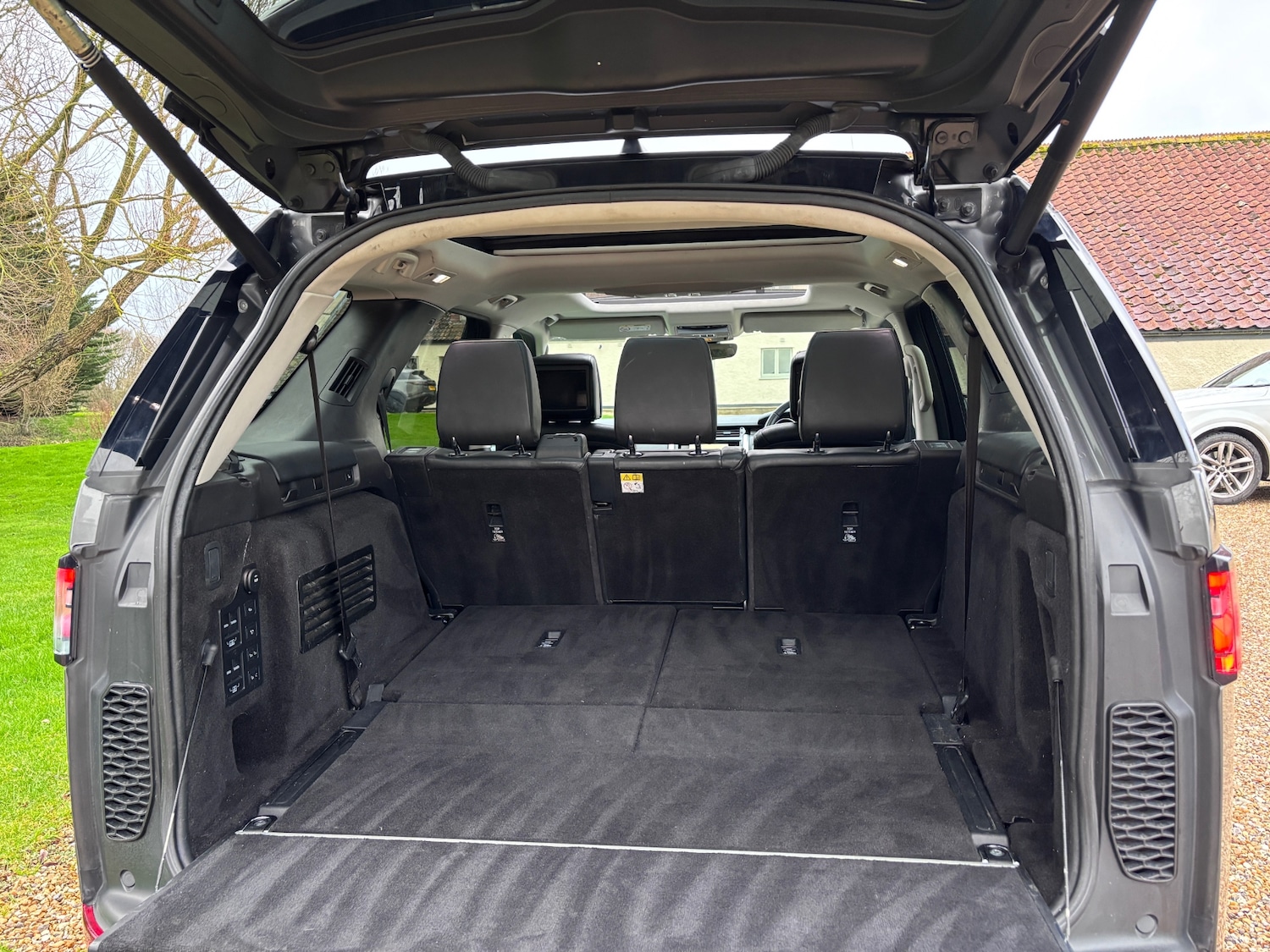 Used Land Rover Discovery 2018 for sale - 77303441: Photo 27