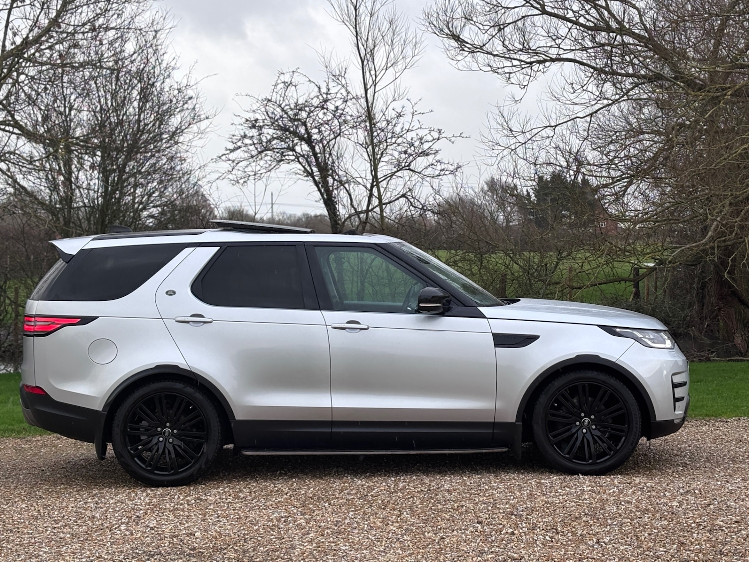 Used Land Rover Discovery 2018 for sale - 77303441: Photo 5