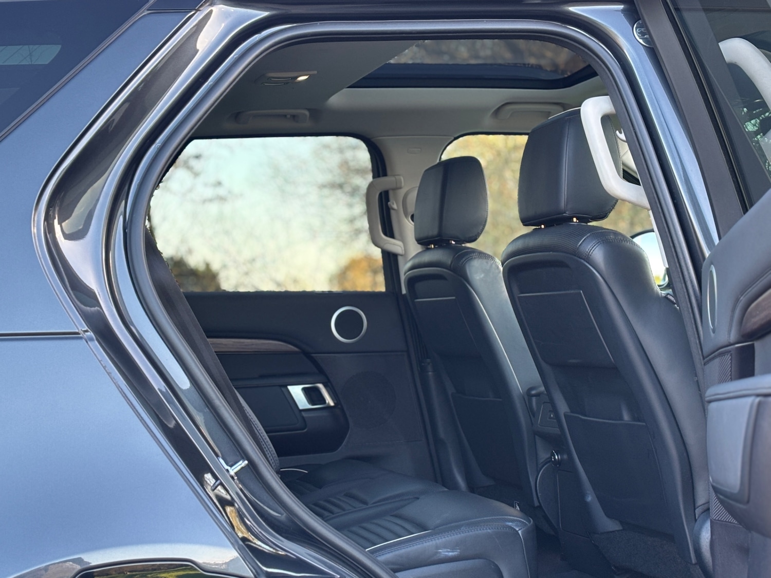 Used Land Rover Discovery 2018 for sale - 76643777: Photo 12