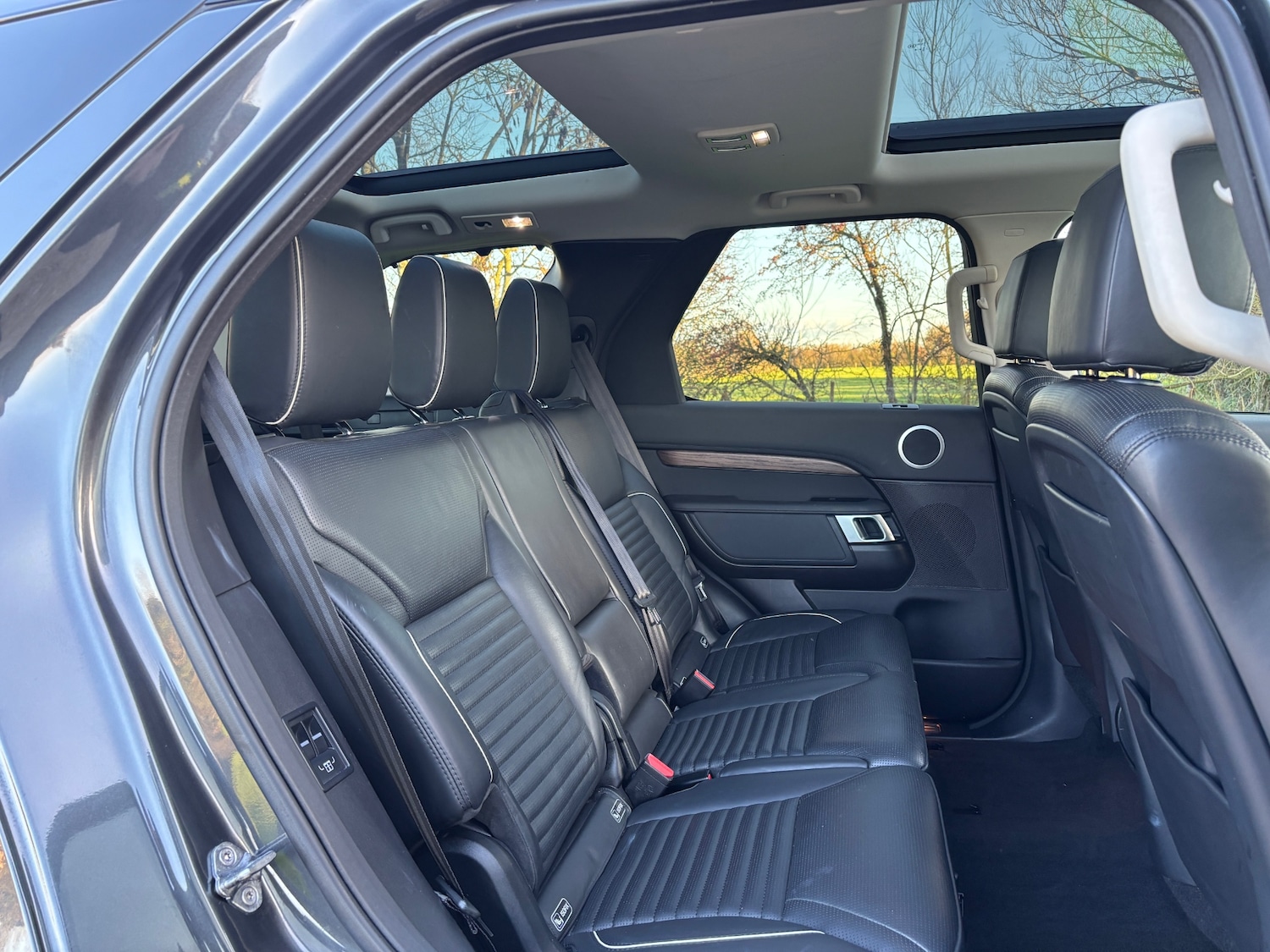 Used Land Rover Discovery 2018 for sale - 76643777: Photo 13