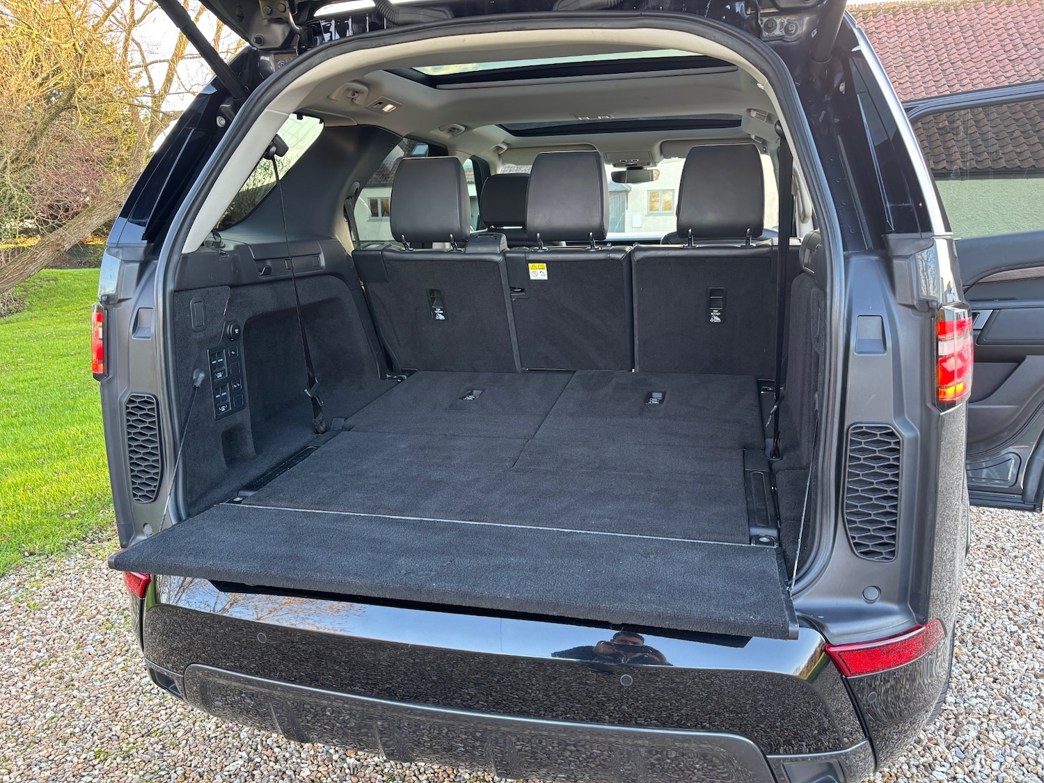 Used Land Rover Discovery 2018 for sale - 76643777: Photo 14