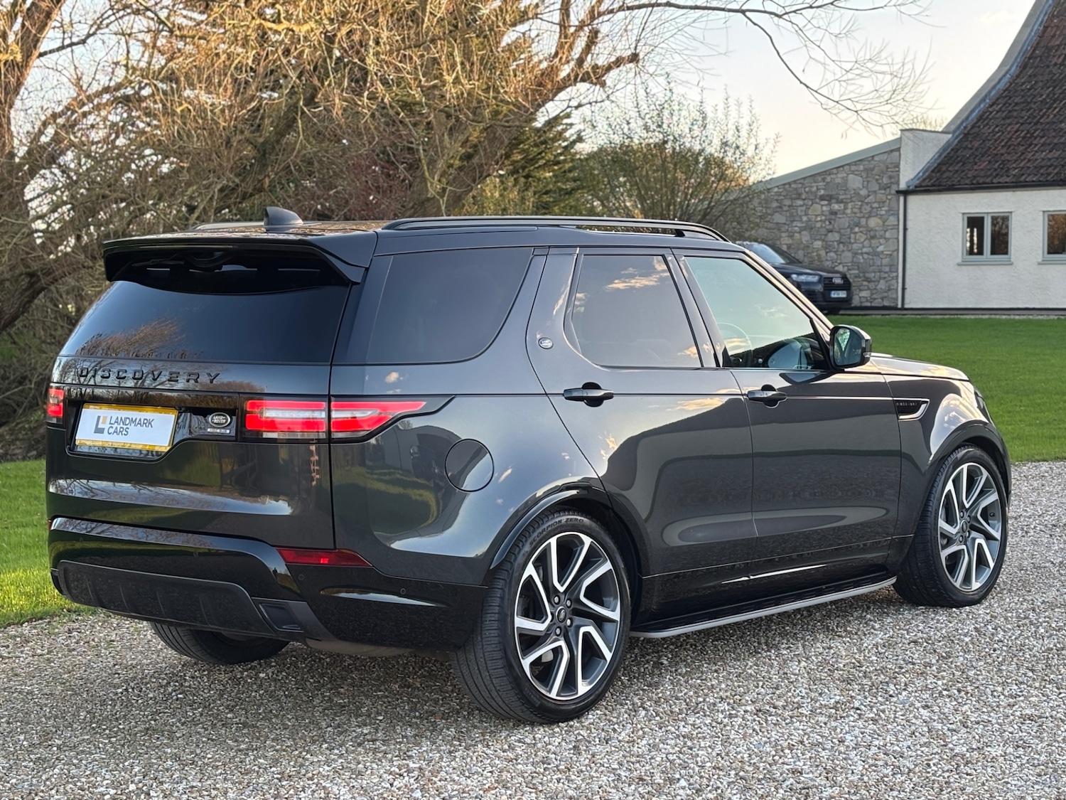 Used Land Rover Discovery 2018 for sale - 76643777: Photo 4