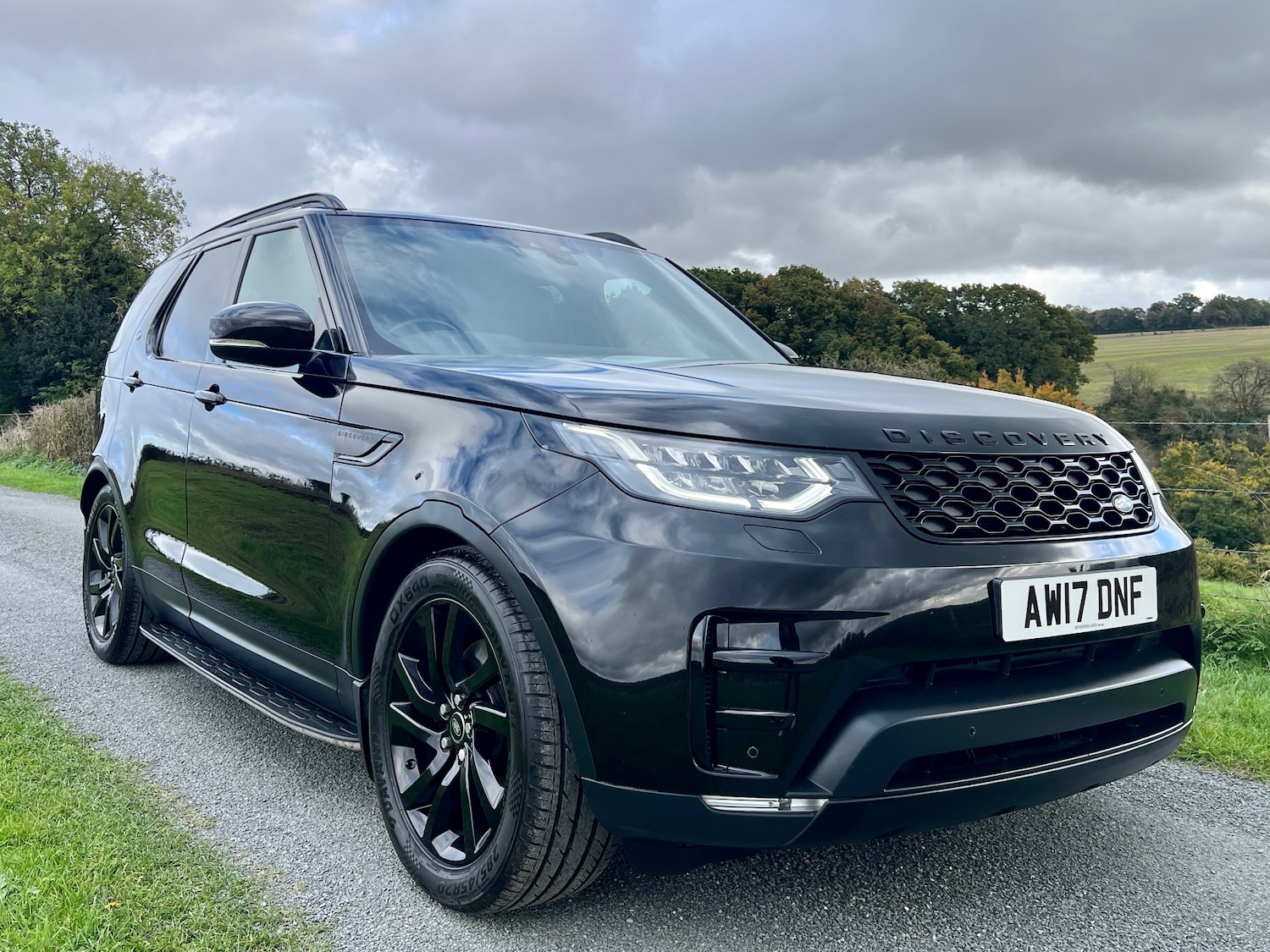 Used Land Rover Discovery 2017 for sale - 72688044: Photo 1