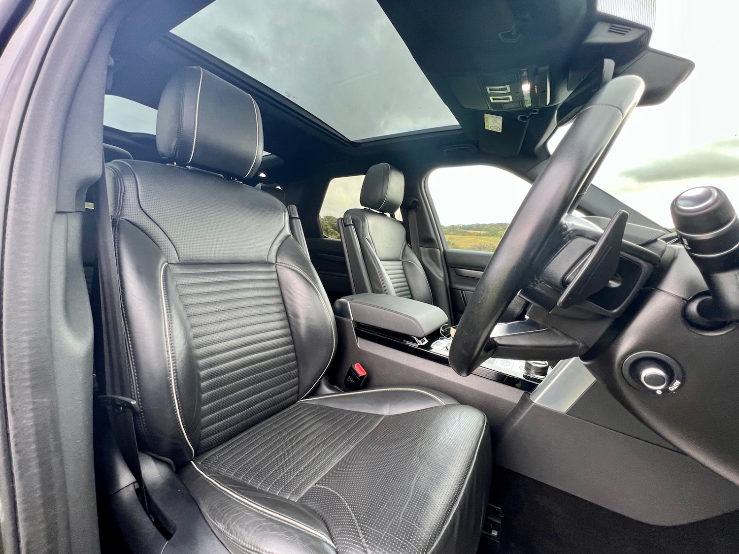 Used Land Rover Discovery 2017 for sale - 72688044: Photo 11