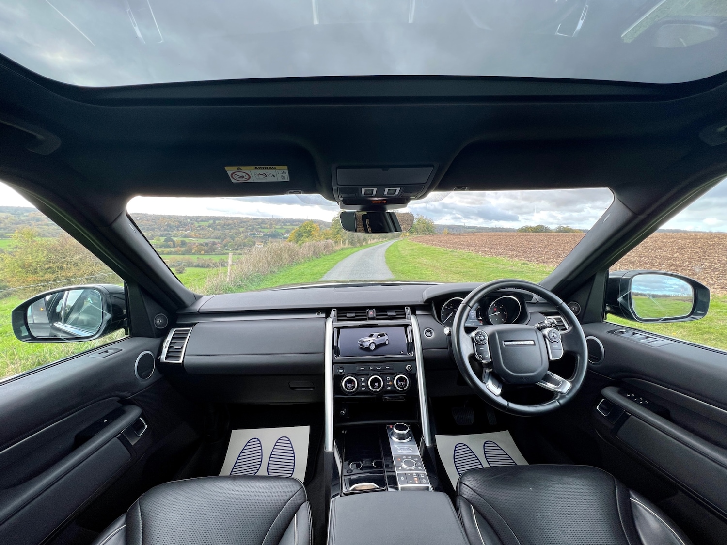 Used Land Rover Discovery 2017 for sale - 72688044: Photo 13