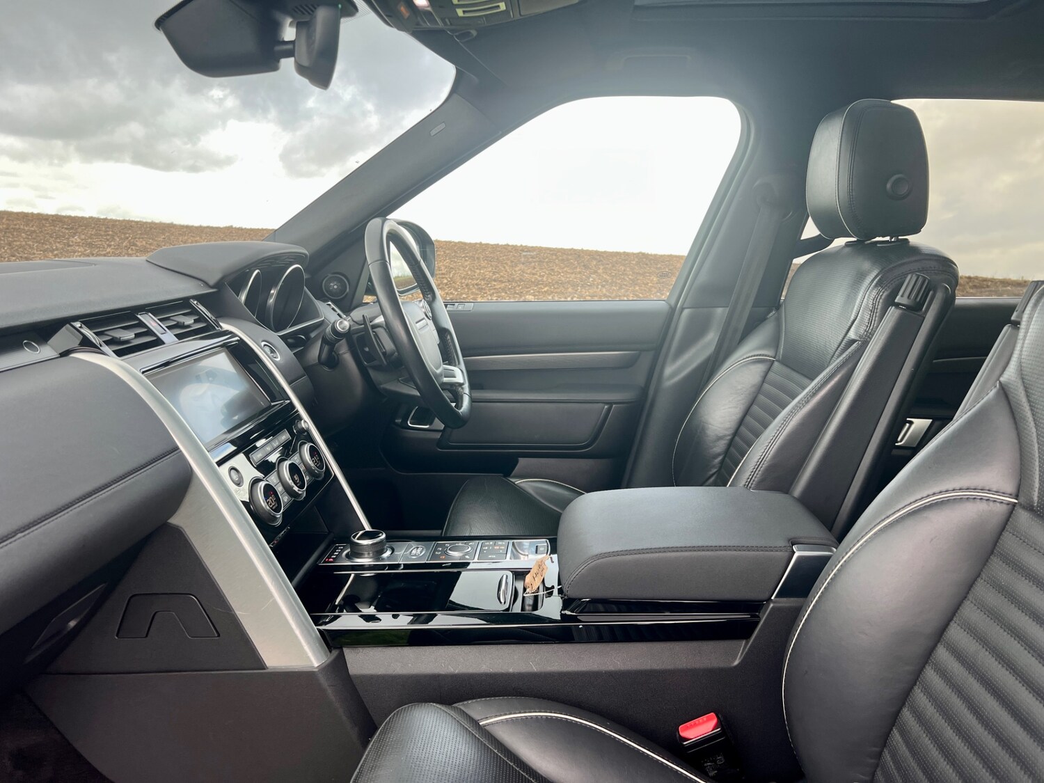 Used Land Rover Discovery 2017 for sale - 72688044: Photo 14