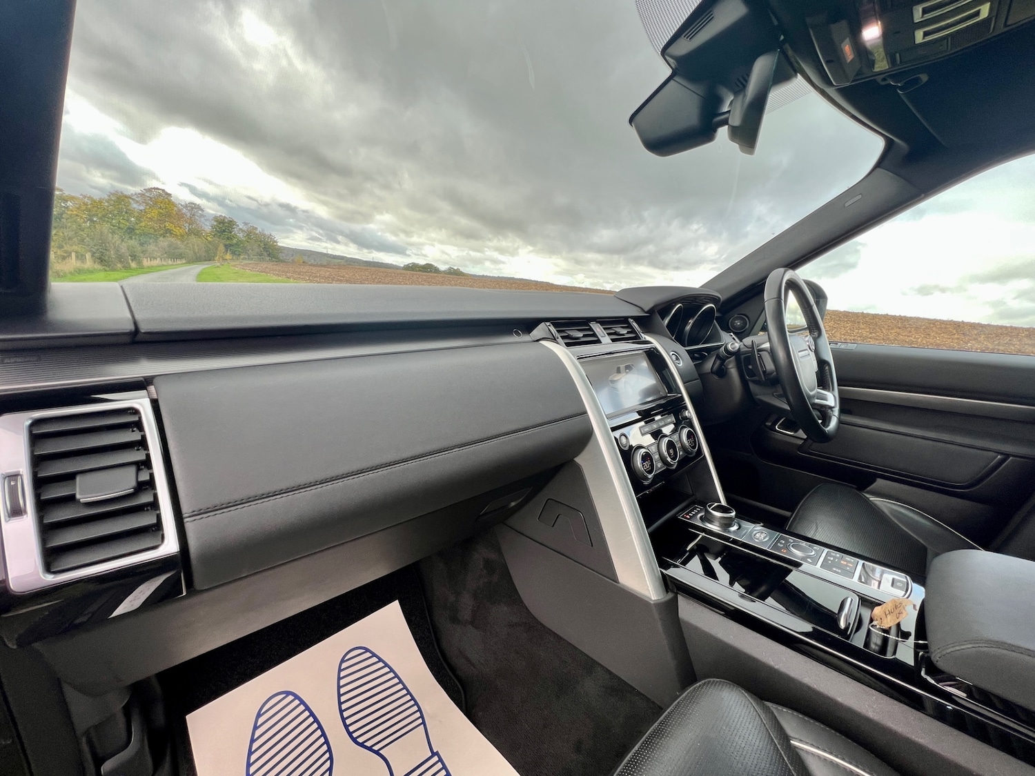 Used Land Rover Discovery 2017 for sale - 72688044: Photo 15