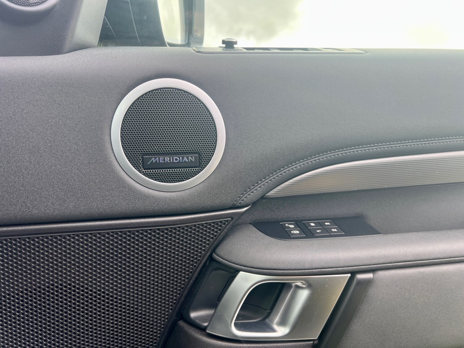 Used Land Rover Discovery 2017 for sale - 72688044: Photo 18