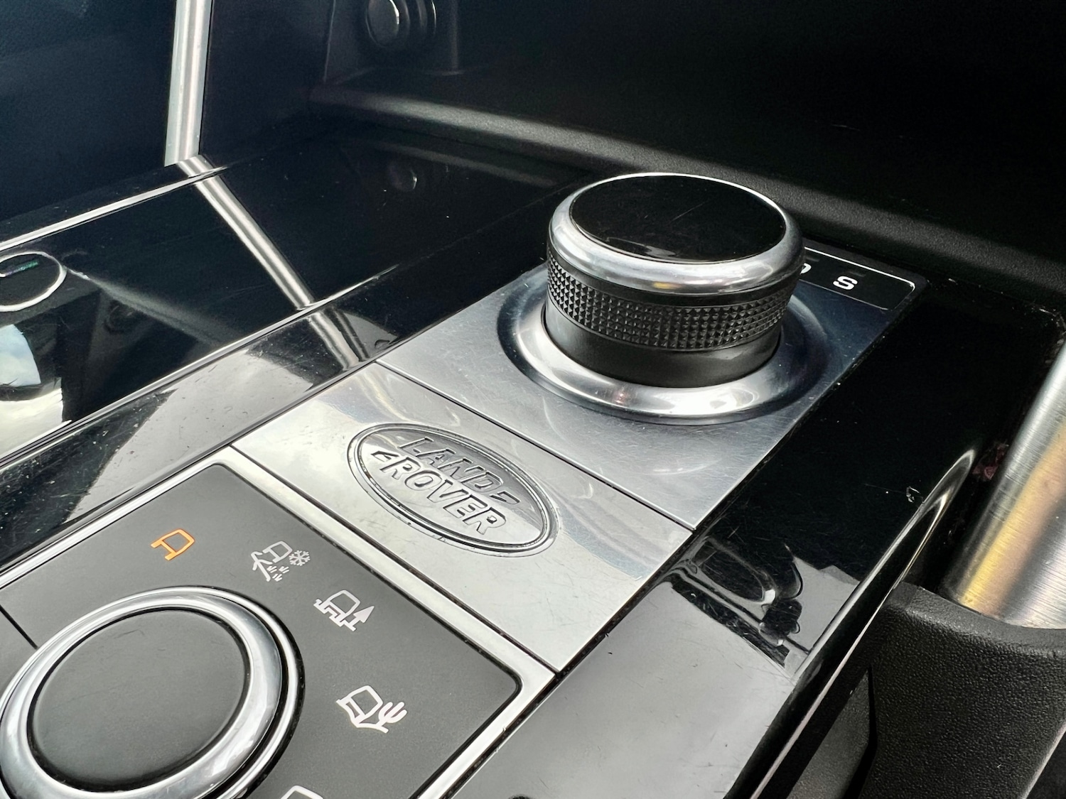 Used Land Rover Discovery 2017 for sale - 72688044: Photo 20