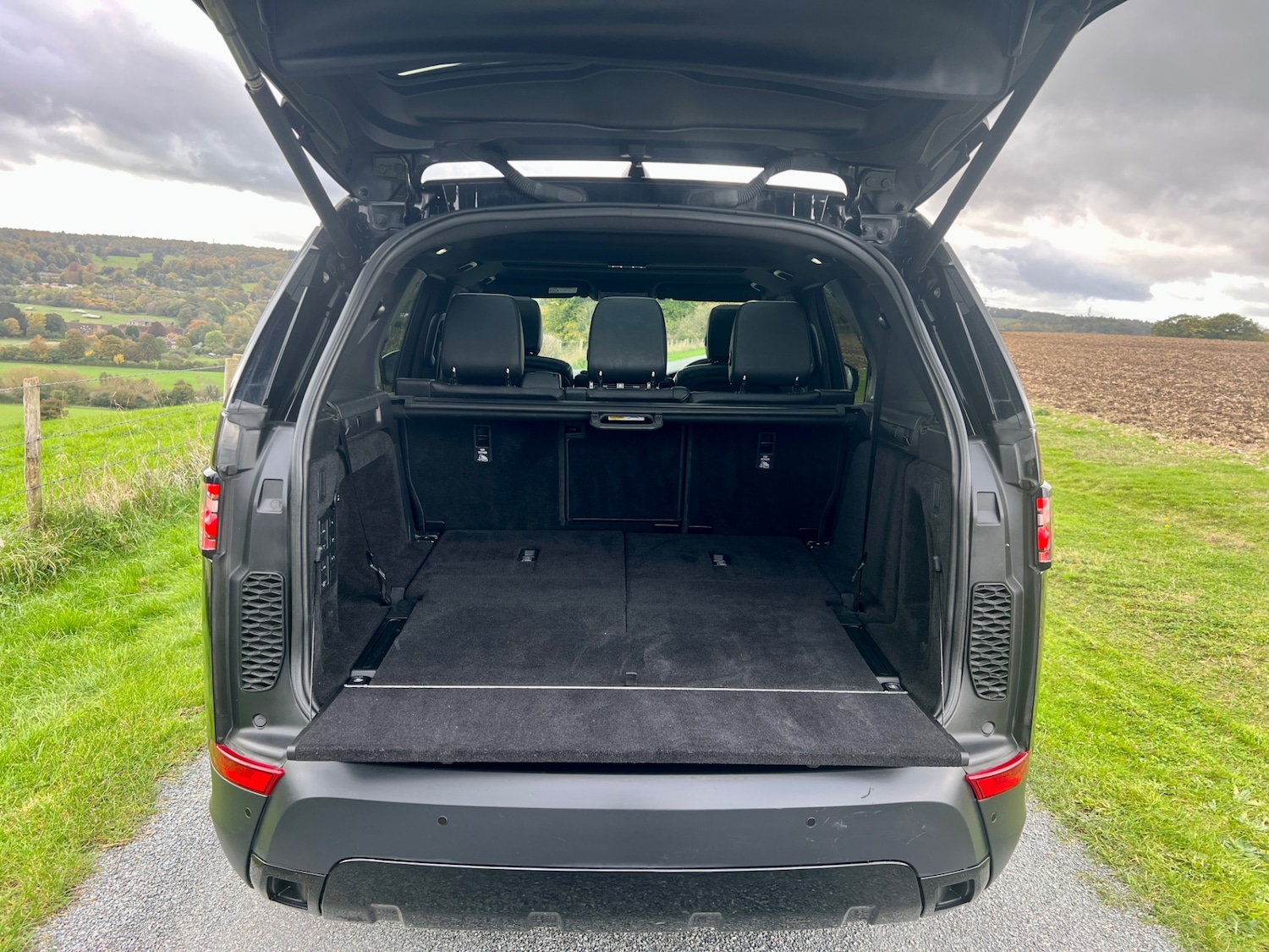 Used Land Rover Discovery 2017 for sale - 72688044: Photo 24