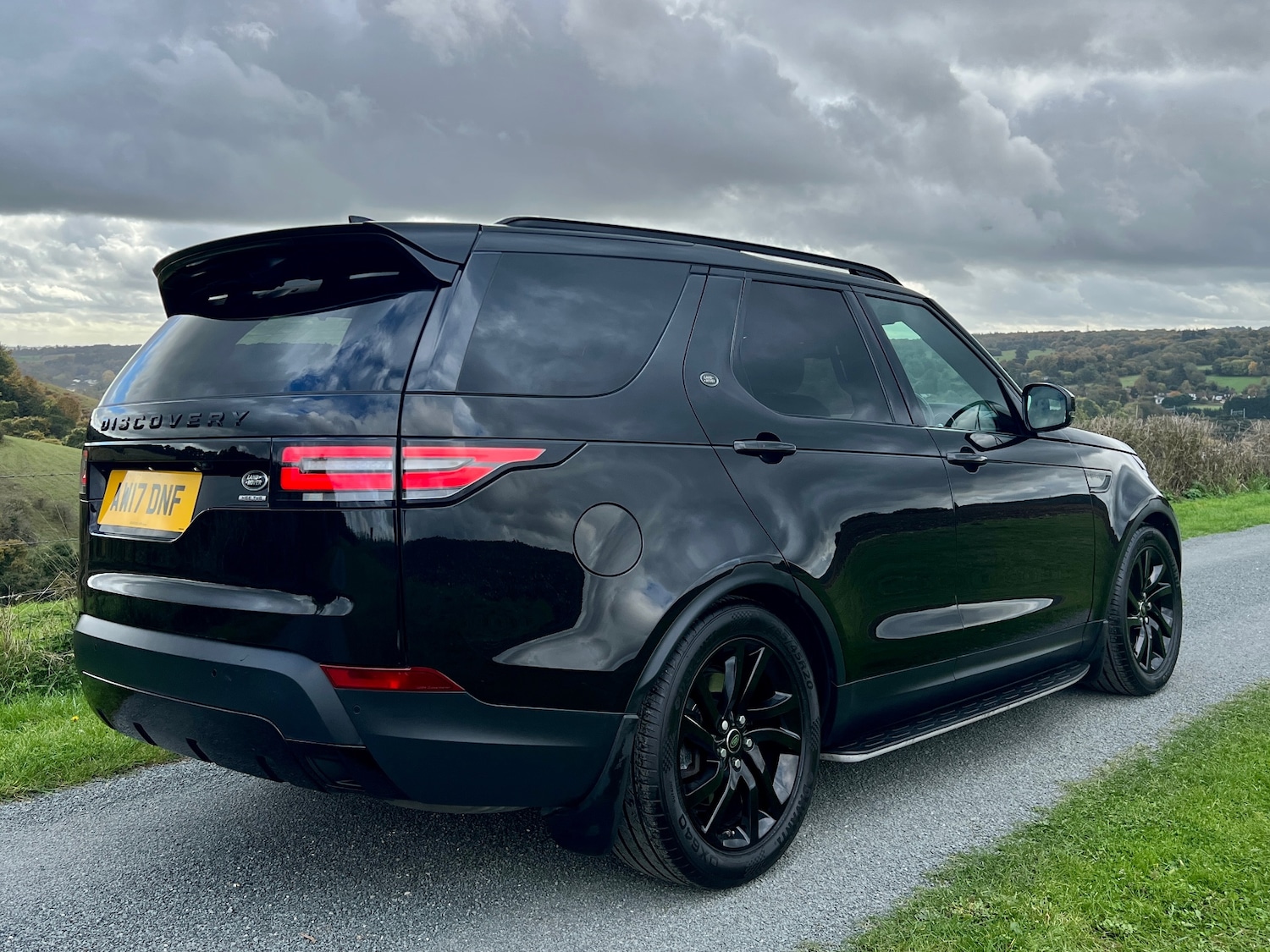 Used Land Rover Discovery 2017 for sale - 72688044: Photo 5