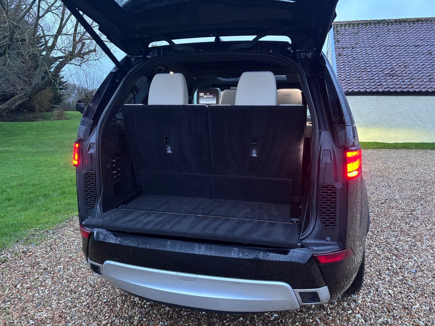 Used Land Rover Discovery 2018 for sale - 77289298: Photo 12