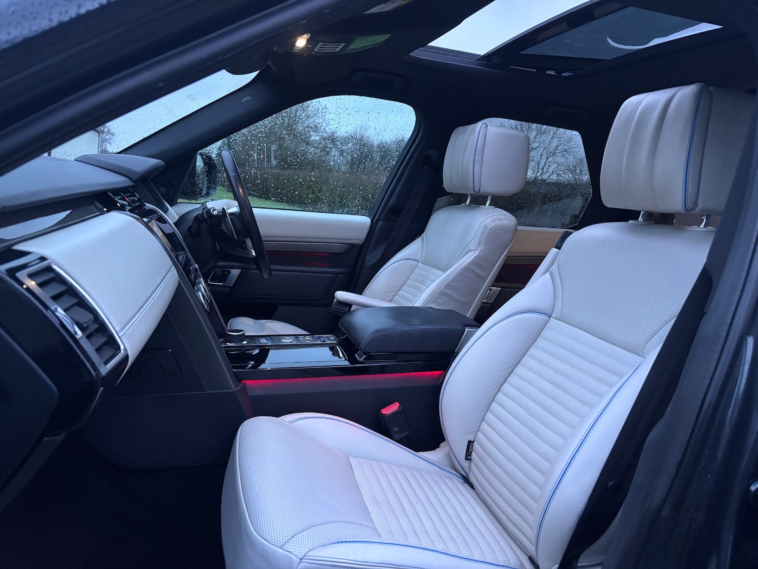 Used Land Rover Discovery 2018 for sale - 77289298: Photo 13