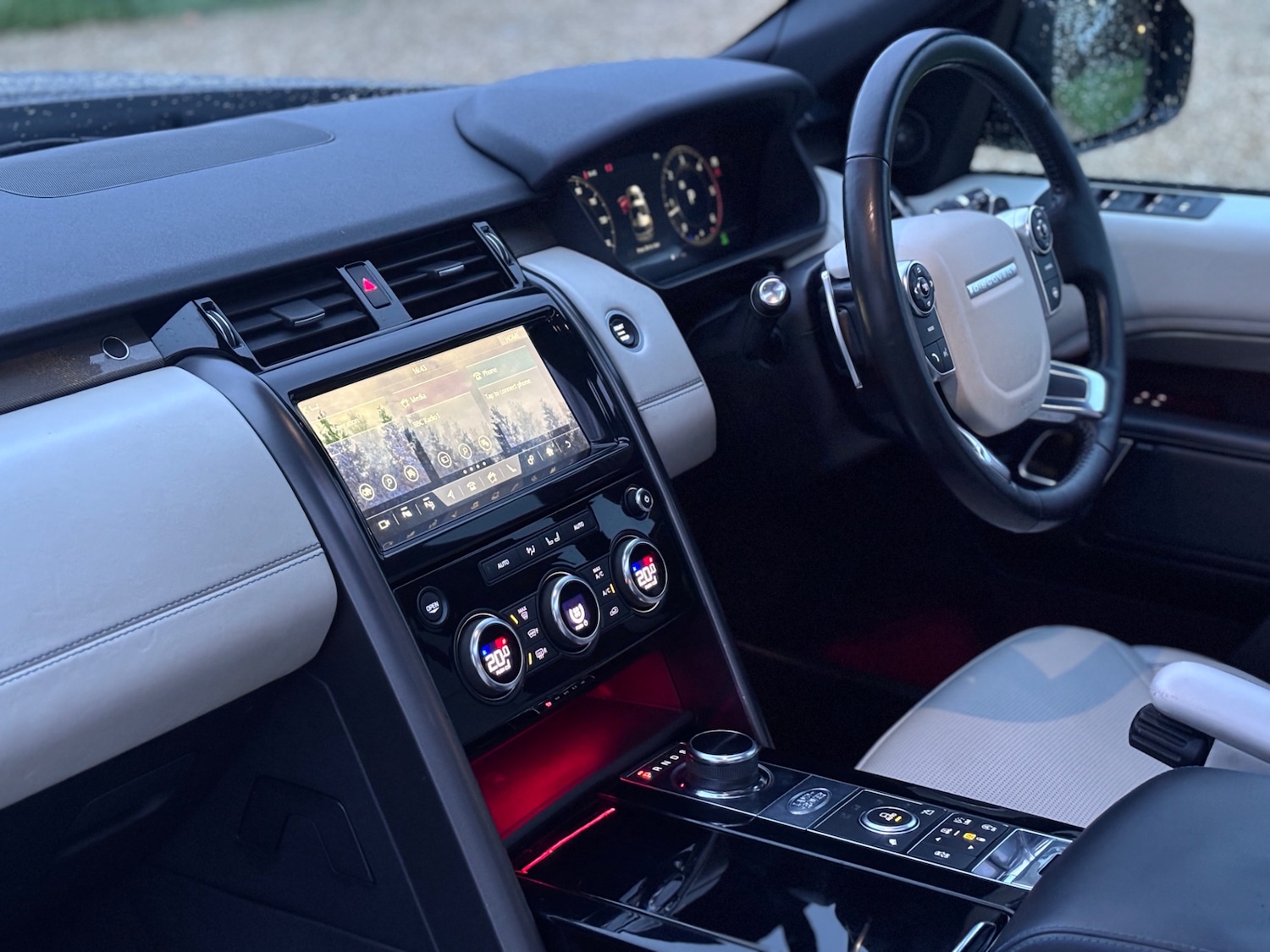 Used Land Rover Discovery 2018 for sale - 77289298: Photo 14