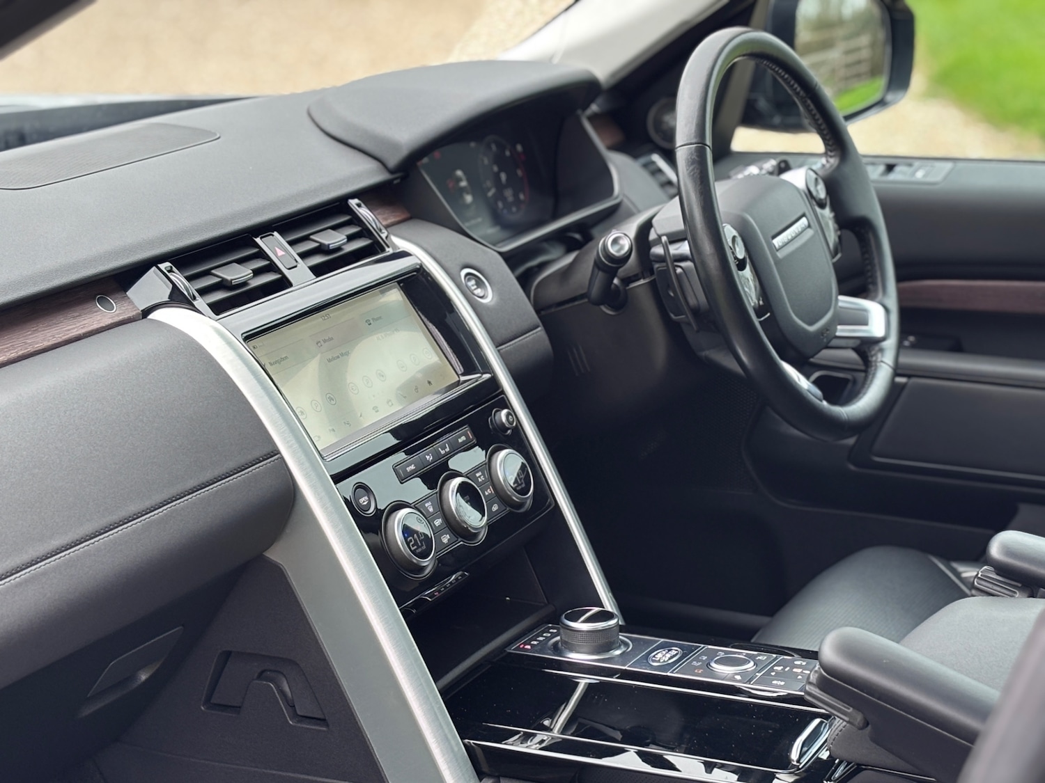 Used Land Rover Discovery 2019 for sale - 77796810: Photo 14