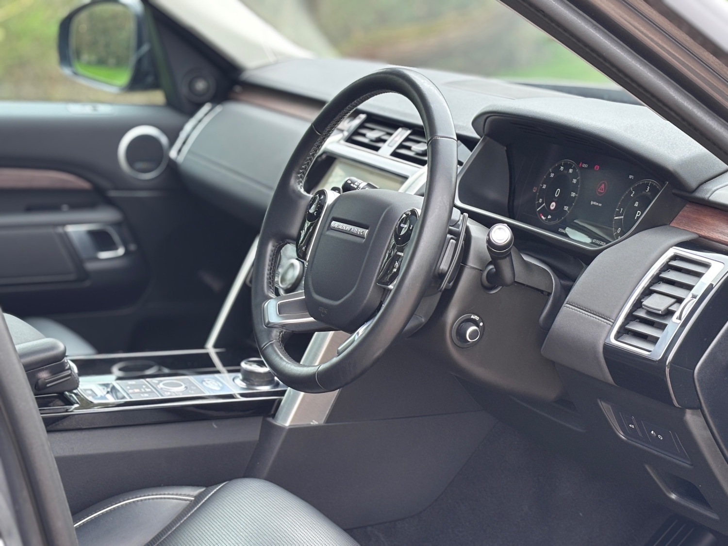 Used Land Rover Discovery 2019 for sale - 77796810: Photo 6