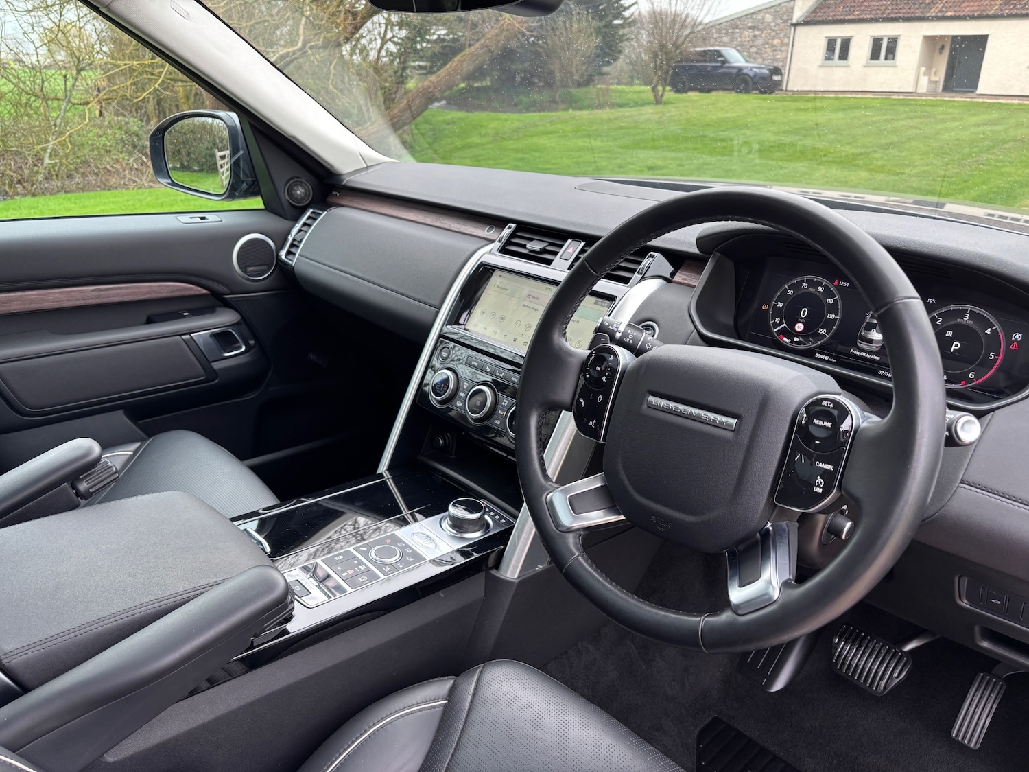 Used Land Rover Discovery 2019 for sale - 77796810: Photo 7